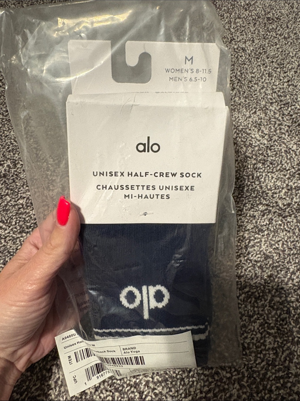 ALO Yoga Unisex Half-Crew Socks - Picture 6 of 6